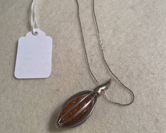 Sterling and amber pendant necklace 