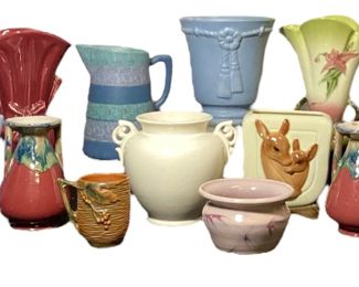 Collection ROSEVILLE, WELLER, HULL Ceramic Vases
