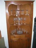 MAPLE CORNER HUTCH