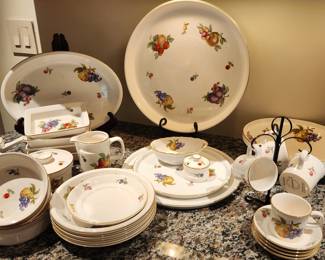 Wedgwood "Fruit Sprays" China Collection