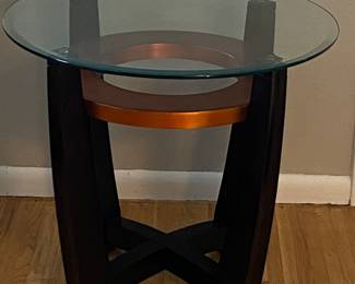 Set of 2 End Tables