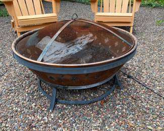  Fire pit 21"h to top of screen 34" diameter