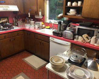 Kitchenware (Flatware, Serving Pieces, Pyrex, Appliances)