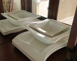 Villeroy & Boch china set