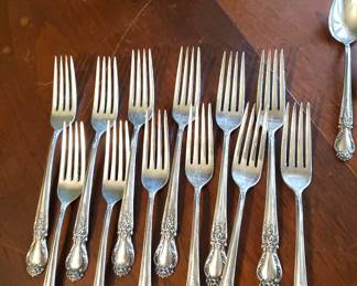 International, Brocade Sterling 4pc. place setting for 12 w/7 soup spoons and w/5 serving pieces