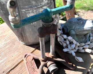 Vtg. Rain King sprinkler - Model H-1