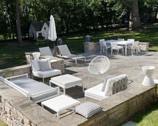 White Modern Outdoor Furniture.
