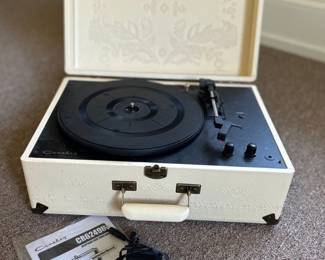 Vintage Crowley CR62490 Record Player.