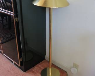 HANDSOME BRASS FLOOR LAMP.