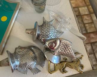 DECORATIVE WINE BOTTLE DECOR.