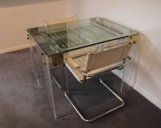 Resin Heavy Back Gammon Table from late 70's to 80's