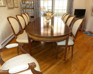 Dining table with leaves, table pads and 10 chairs