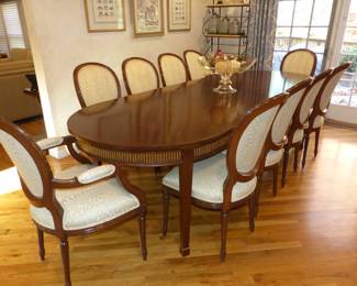Dining table with leaves, table pads and 10 chairs