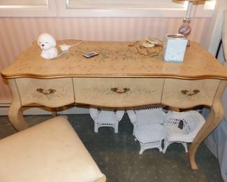 Painted trim desk & chair