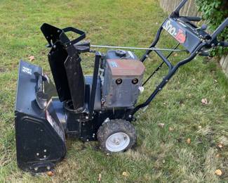 Ariens Sno-Tec 24 in Snow Blower