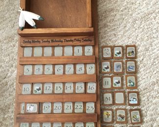 Wood perpetual calendar