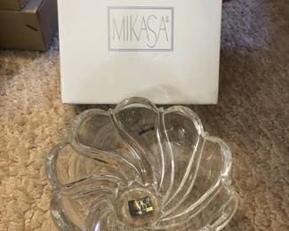 Mikasa crystal dish 