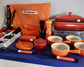 LeCreuset items and accessories