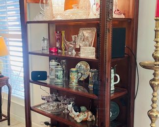 $500 	
Bookcase / display 47""Wx 90""Tx17D 5 shelves  "									