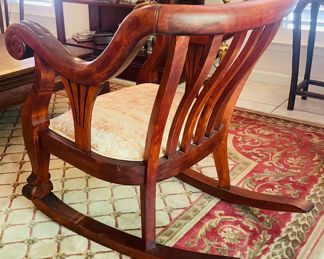 $1095
3 pieces American Empire parlor set 2 arms 34Tx"26""AtoA & Setee 34Tx47W"		