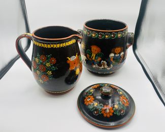 $280 	
Swiss cheese pottery Folk Art dome Hugo Kholer Biel 	14 1/4Wx 9Tcookie jar  11Tx8""W"									