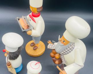 $100 	
Set of 4 as a Lot Christian Ulbrich Holzkunst 9""T"		