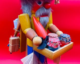 $60 	
Nutcracker salesman cheese & jellies 16""(crack hat)"		