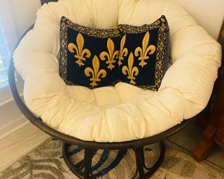 $120 	
Papasan chair 42Wx45""D"	