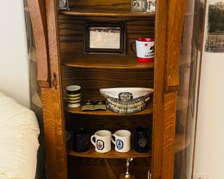 $250 
Oak curio cabinet missing front door glass 	