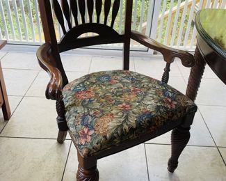 $750 	"
Dining Room table 5.5'L +2 leaves 14"" x 32H x29""H"	