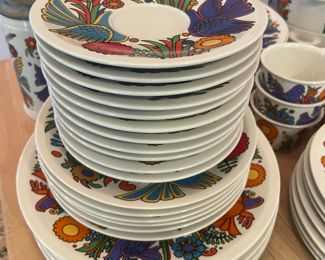 $650 	
Villeroy & Boch Acapulco set of china for 6	
