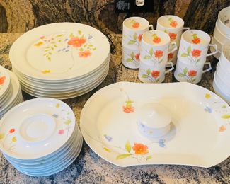 $250 	Mikasa China - Just Flowers 		