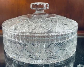 $100 	
Cut Crystal bonbon / tortilla server size 
