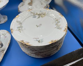 $150 	
Limoges depose floral/white 15 pieces 	