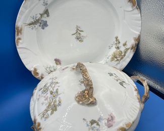 $150 	
Limoges depose floral/white 15 pieces 	