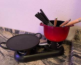 $170 - STAUB Fondue set & griddle 