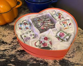 $50 - Demitasse gift set for 6 in heart shaped box 