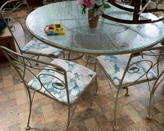 Vintage Metal table and chairs for garden or patio