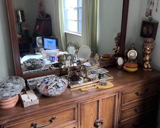 6 drawer dresser with mirror