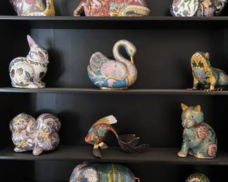 Miniature animal figurines 