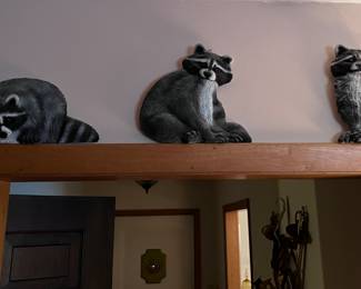 Raccoon decor