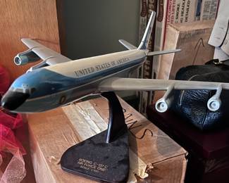 Air Force One model plane 