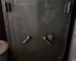 Sargent & Greenleaf vintage safe