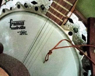Frames Banjo