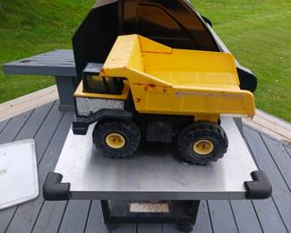 Tonka truck metal with plastic Wheels