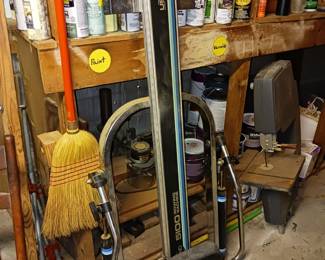 Rowing exercise machine