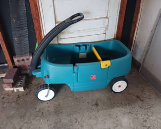 Step 2 plastic garden cart wagon
