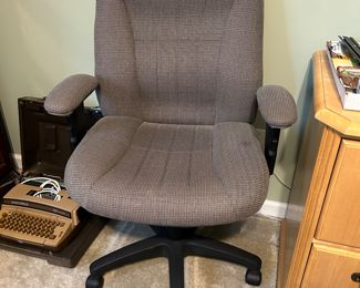 	#22	Rolling adjustable desk chair	 $20.00 				