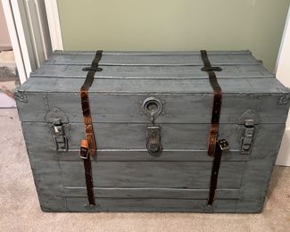 	#29	Vintage blue trunk 36x19x22	 $60.00 				
