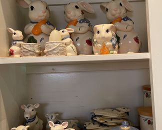 LENOX - Poppies on Blue Barnyard Collection